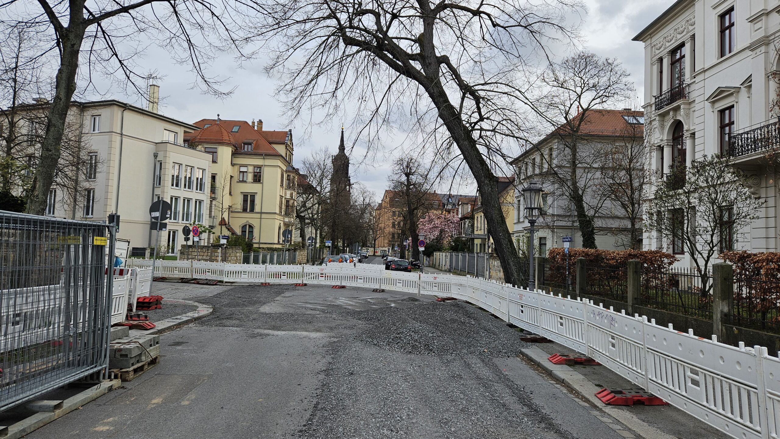 Auch die Carolinenstraße ist gesperrt. Foto: Anton Launer 