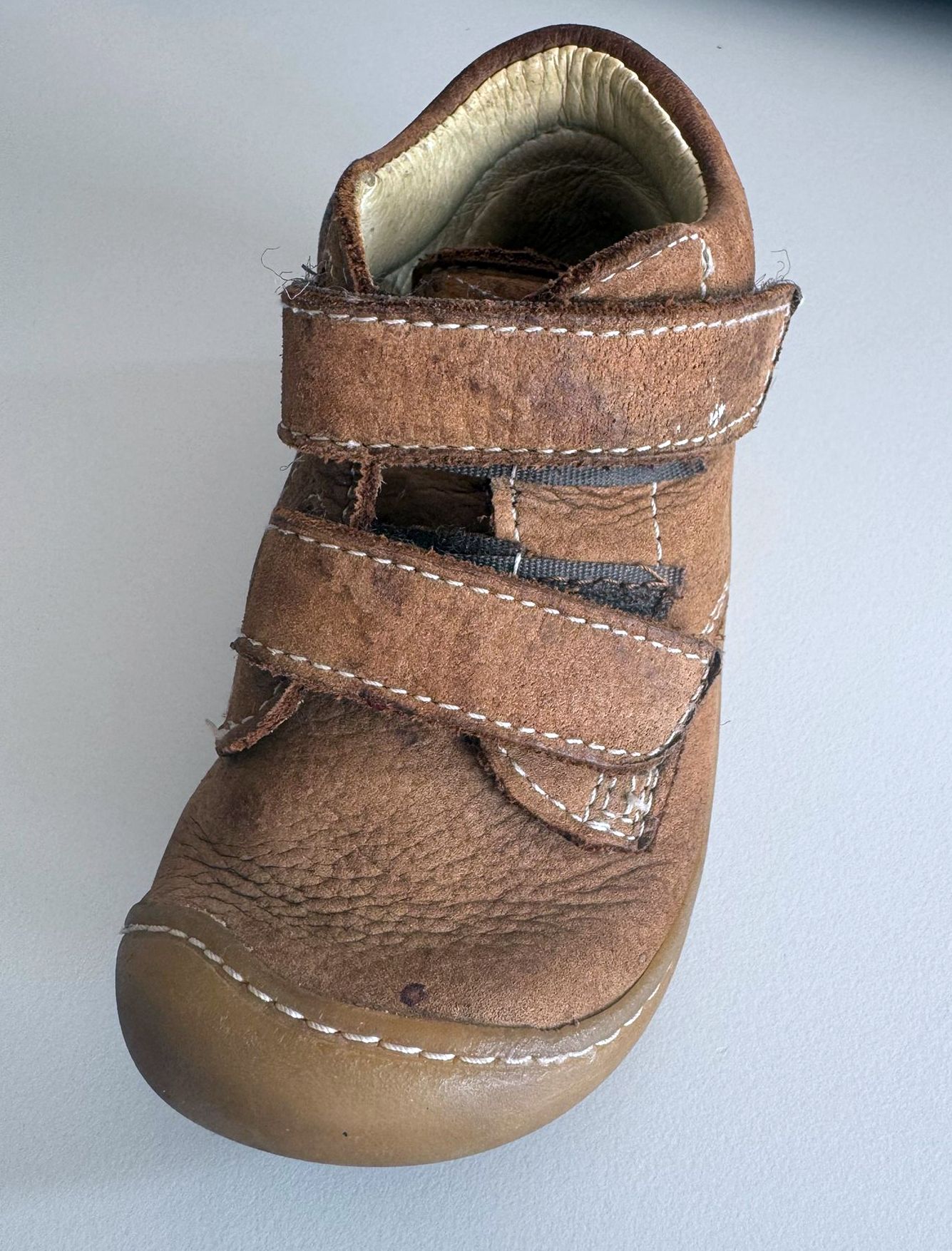 Ein solcher Babyschuh wird vermisst. 