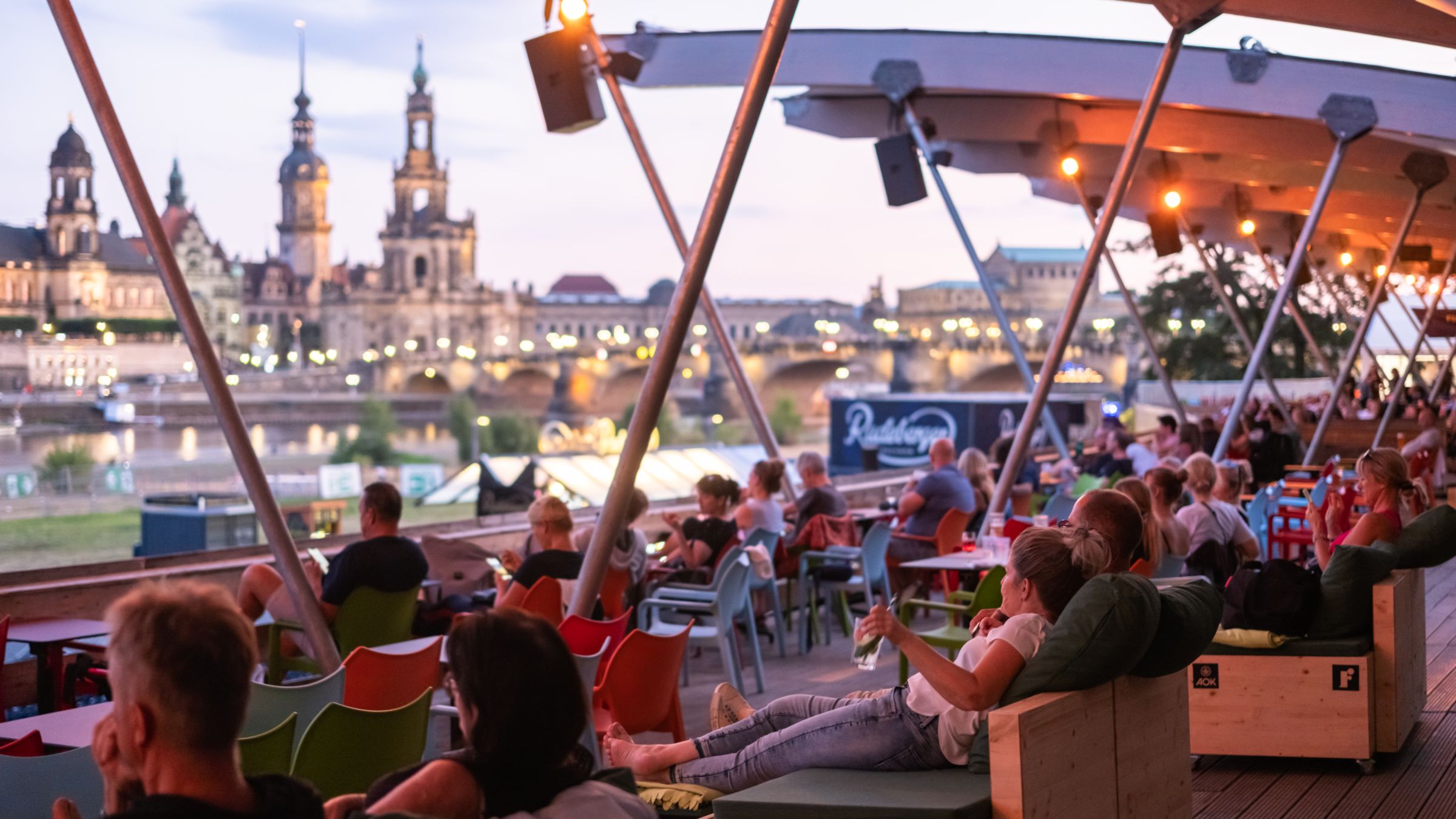 Stets gut ausgebucht, die Filmnächtelounge - auch zum Familienkino. Foto: Reinhard Spunkner