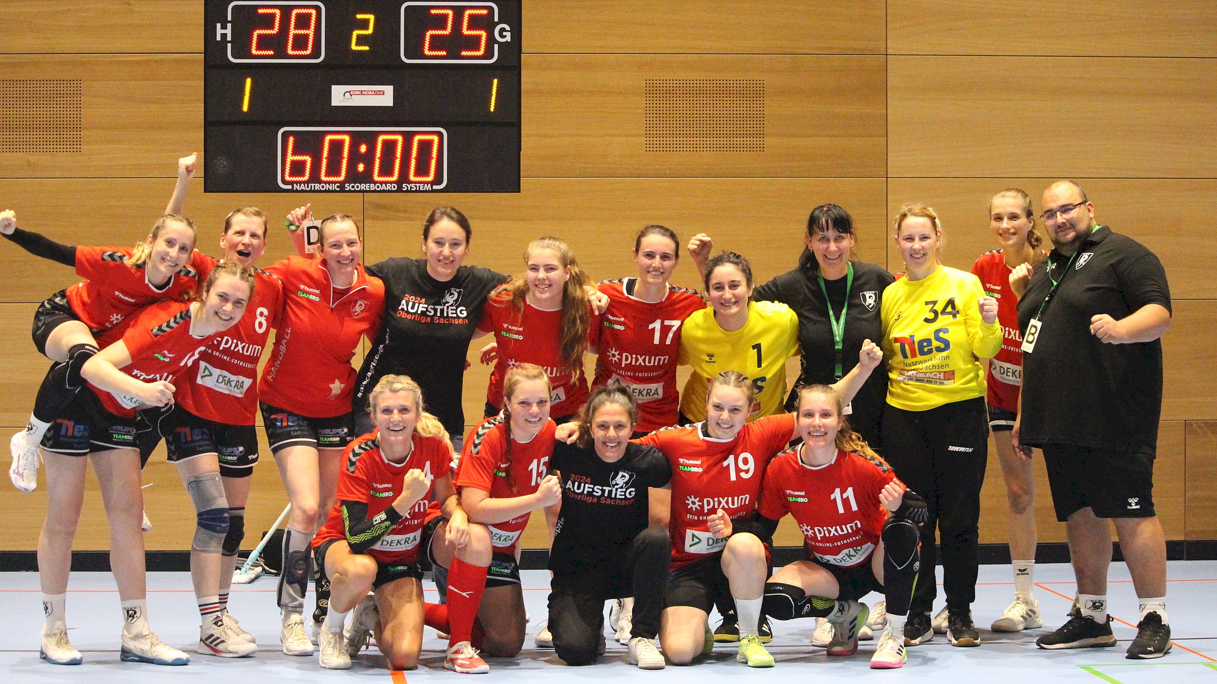 Die Sportis können sich nach dem zweiten Saisonsieg freuen. Foto: Sportfreunde 01