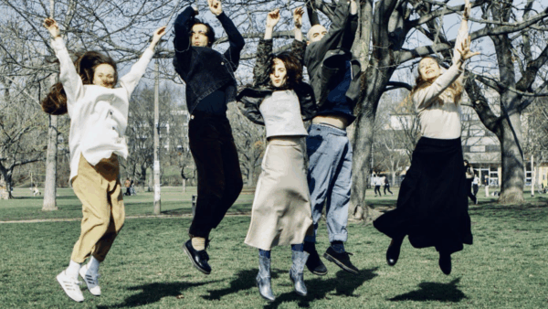 Die Crew im Sprung. Foto: B56