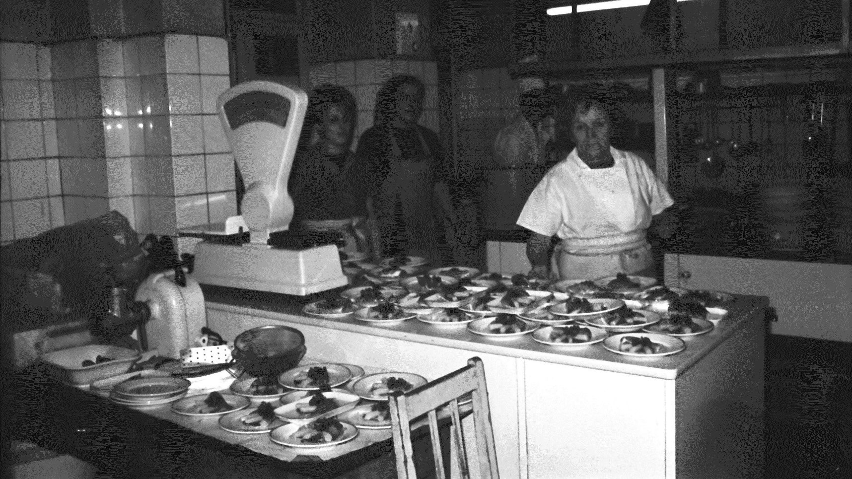 Küche im Hotel "Stadt Rendbsburg" zu Silvester 1969 - Foto: Archiv Björn Knöfel