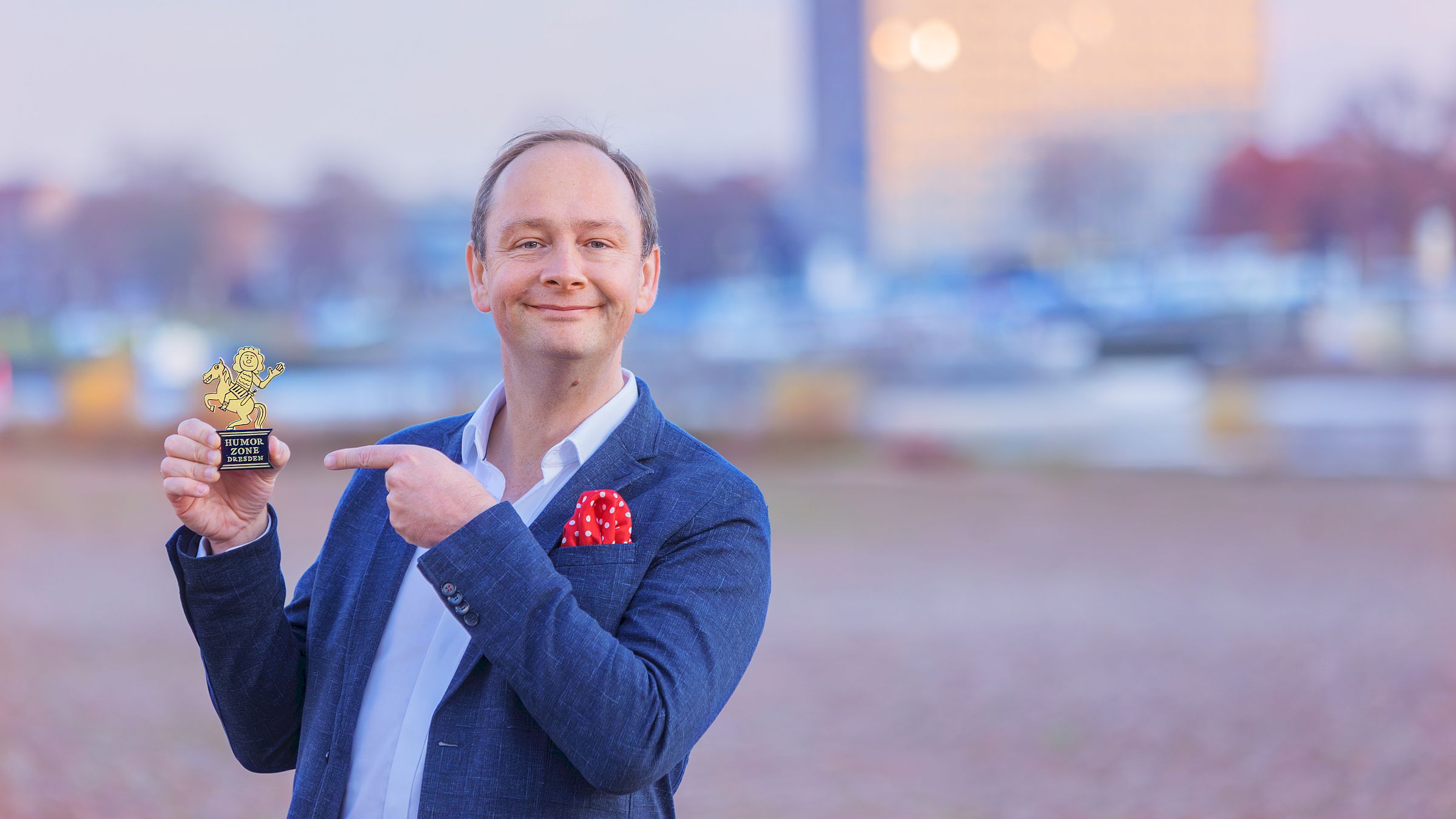 Christoph Reuter präsentiert am 14. März 2026 im Projekttheater sein Programm. Der Pianist und Musikkabarettist kombiniert musikalisches Können mit Humor. Foto: Amac Garbe