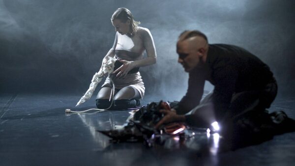 Desbridar - Performance: Post-Organic Bauplan, Josefina Maro & Salvador Marino - Foto: Projekttheater