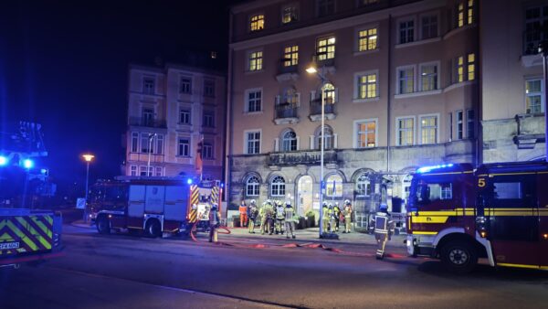 Feuerwehreinsatz nach Rauchentwicklung am Hansahaus am Bahnhof Neustadt - Foto: Feuerwehr Dresden