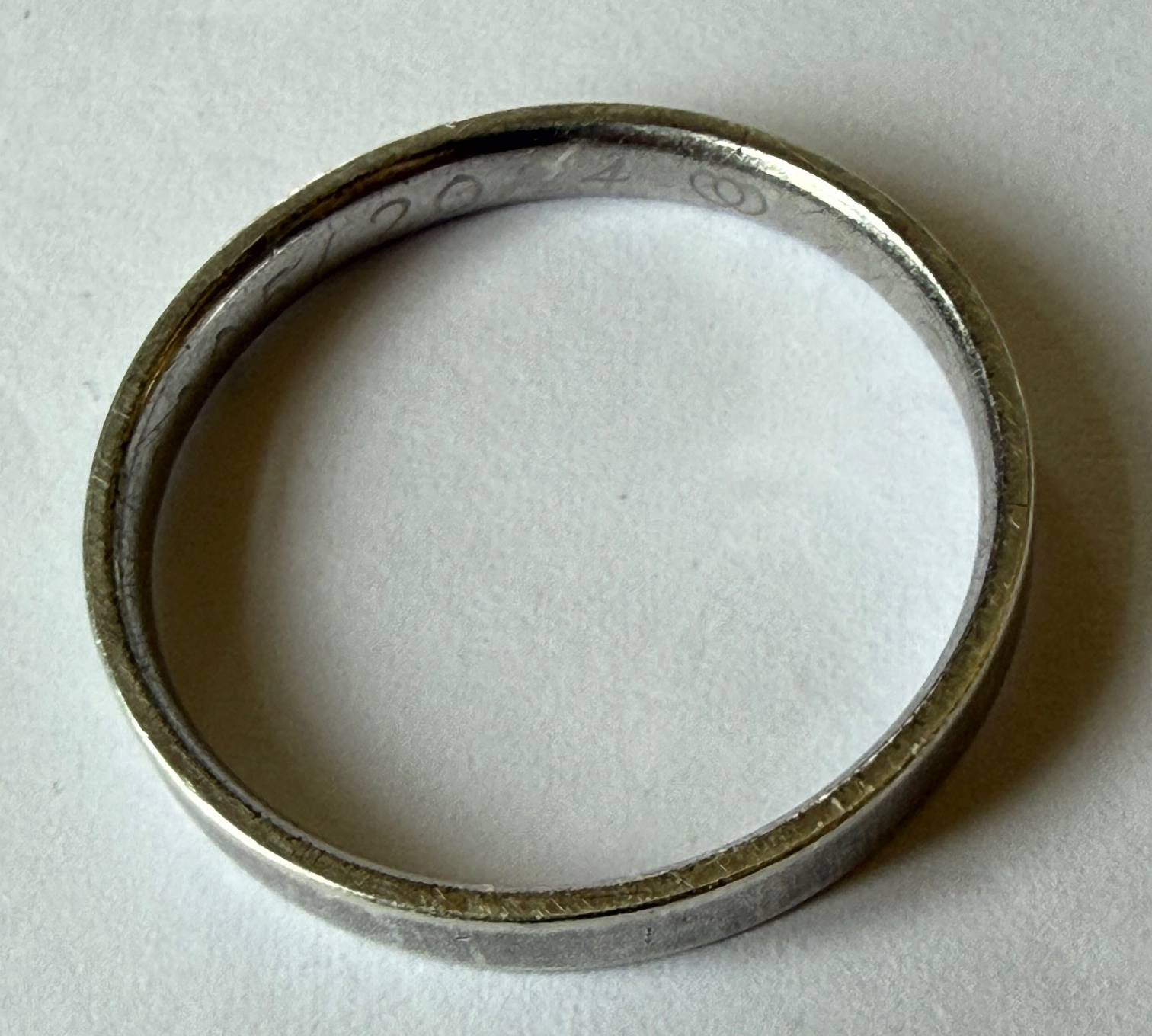 Der Doppelgänger dieses Rings wurde an der Elbe verloren.