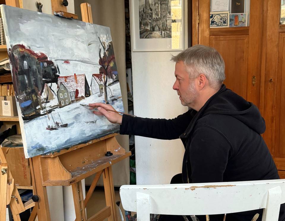 Michael Kral bei der Arbeit in seinem Atelier an der Kamenzer Straße - Foto: Susa Sazu