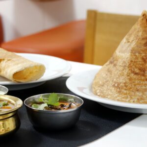 Dosa mit Soßen - Foto: Anton Launer