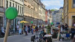 Straßenfest auf der Prießnitzsstraße - Foto: Anton Launer