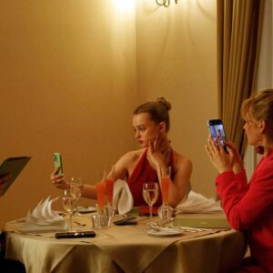 Babystar - der neue Film von Joscha Bongard wird am Dienstag mit anschließender Filmdiskussion im Fritz-Lang-Saal der Schauburg gezeigt.