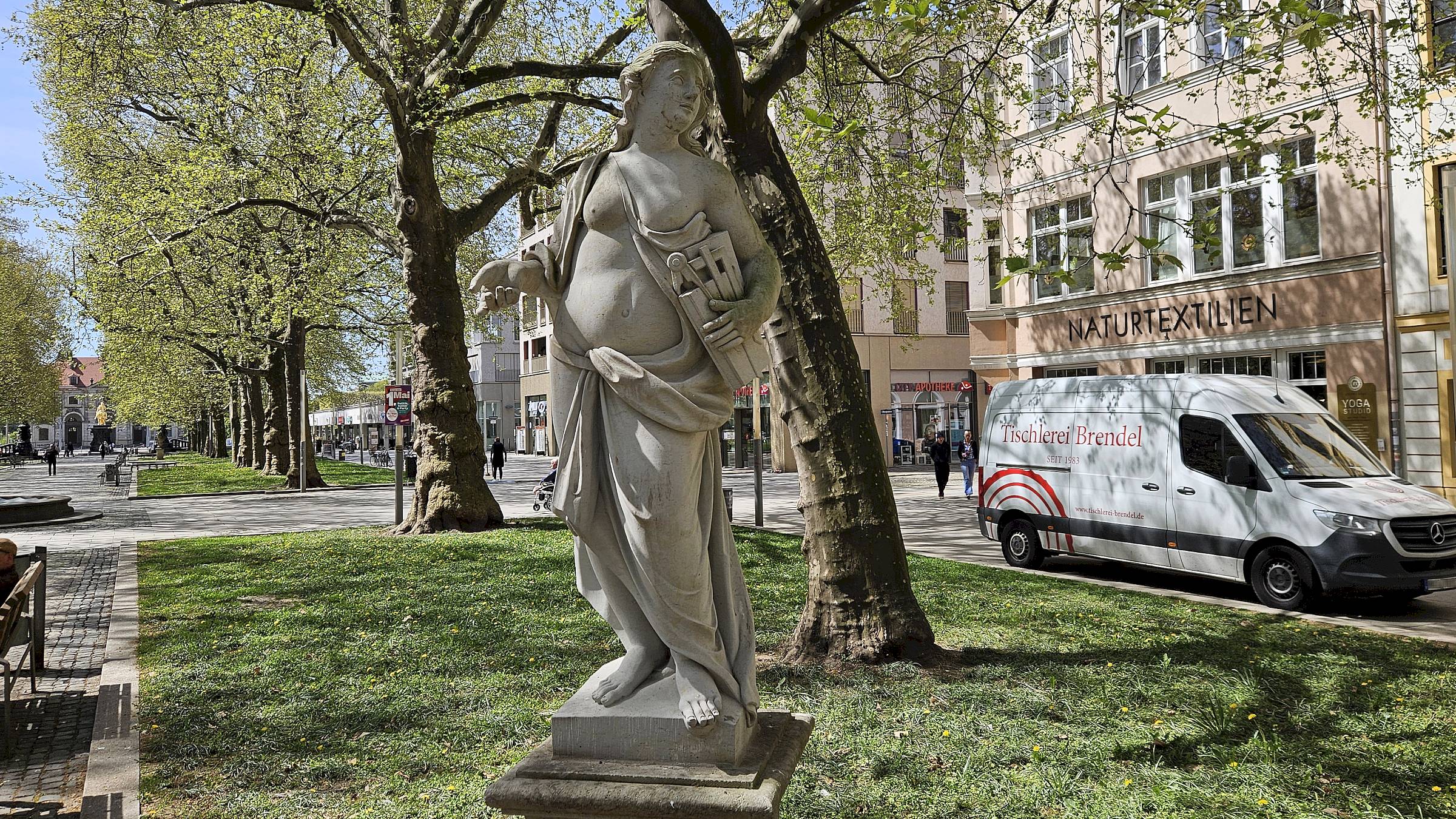 Die Architektur - Foto: Anton Launer