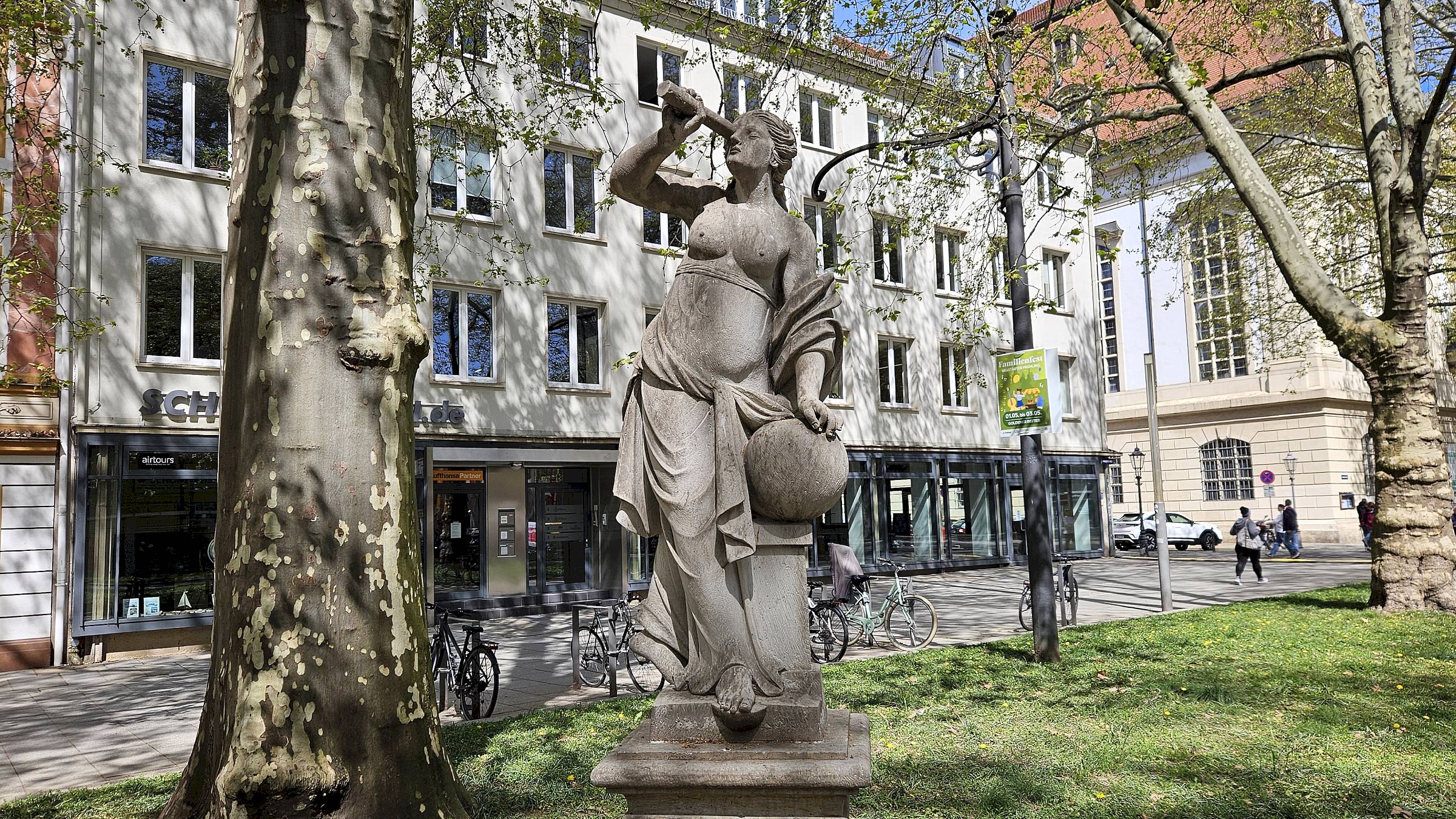 Urania - Foto: Anton Launer