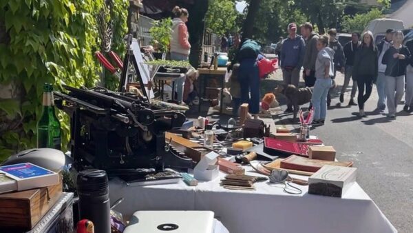 Baumstraßenflohmarkt in der Baumstraße am Sonntag, 31. Mai