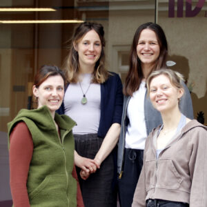 Das Team von Physio-LIV vor der Praxis auf der Hechtstraße: Stefanie Glöckner, Sabrina Märkle, Julia Jost und Gesine Möbius (v.l.) - Foto: Anton Launer