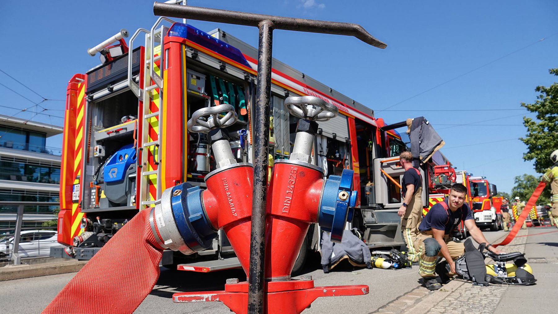 Feuerwehreinsatz an der Bautzner Straße - Foto: Roland Halkasch