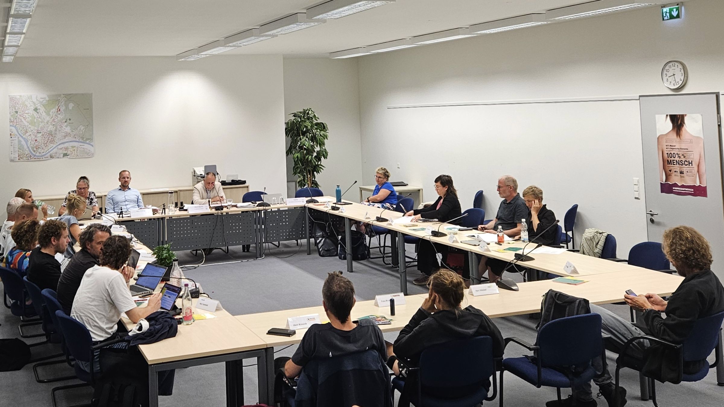 Sitzung des Stadtbezirksbeirates Neustadt - Foto: Anton Launer