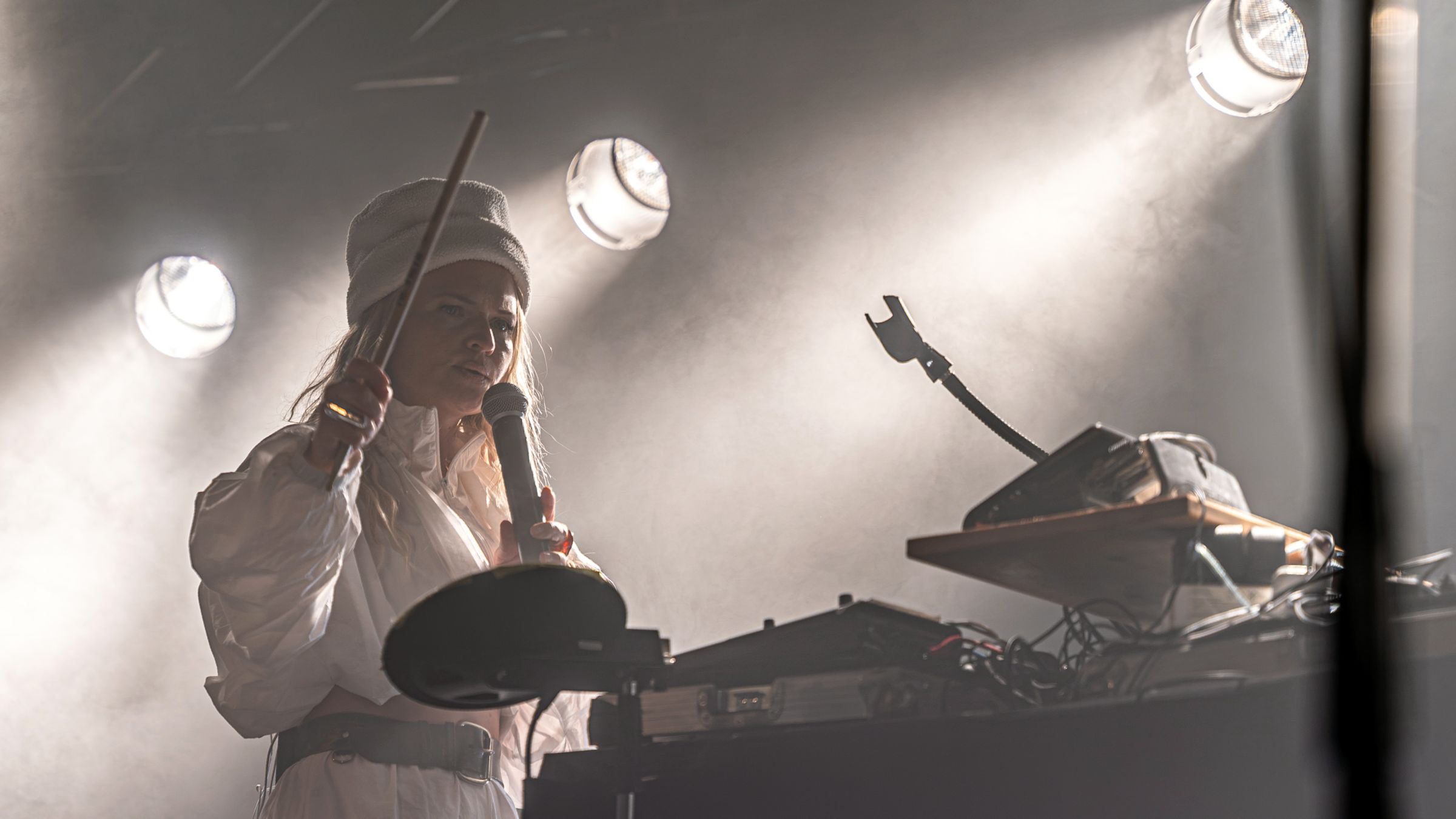 Das Pop-Duo Ätna spielte zur Eröffnung in der scheune. Foto: Peter Zuber