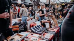 Neustadt Art Festival 2026 startet unter dem Motto "Back to the roots" Wieder mit dabei: Kunstflohmarkt an Katys Garage - Foto: NAF