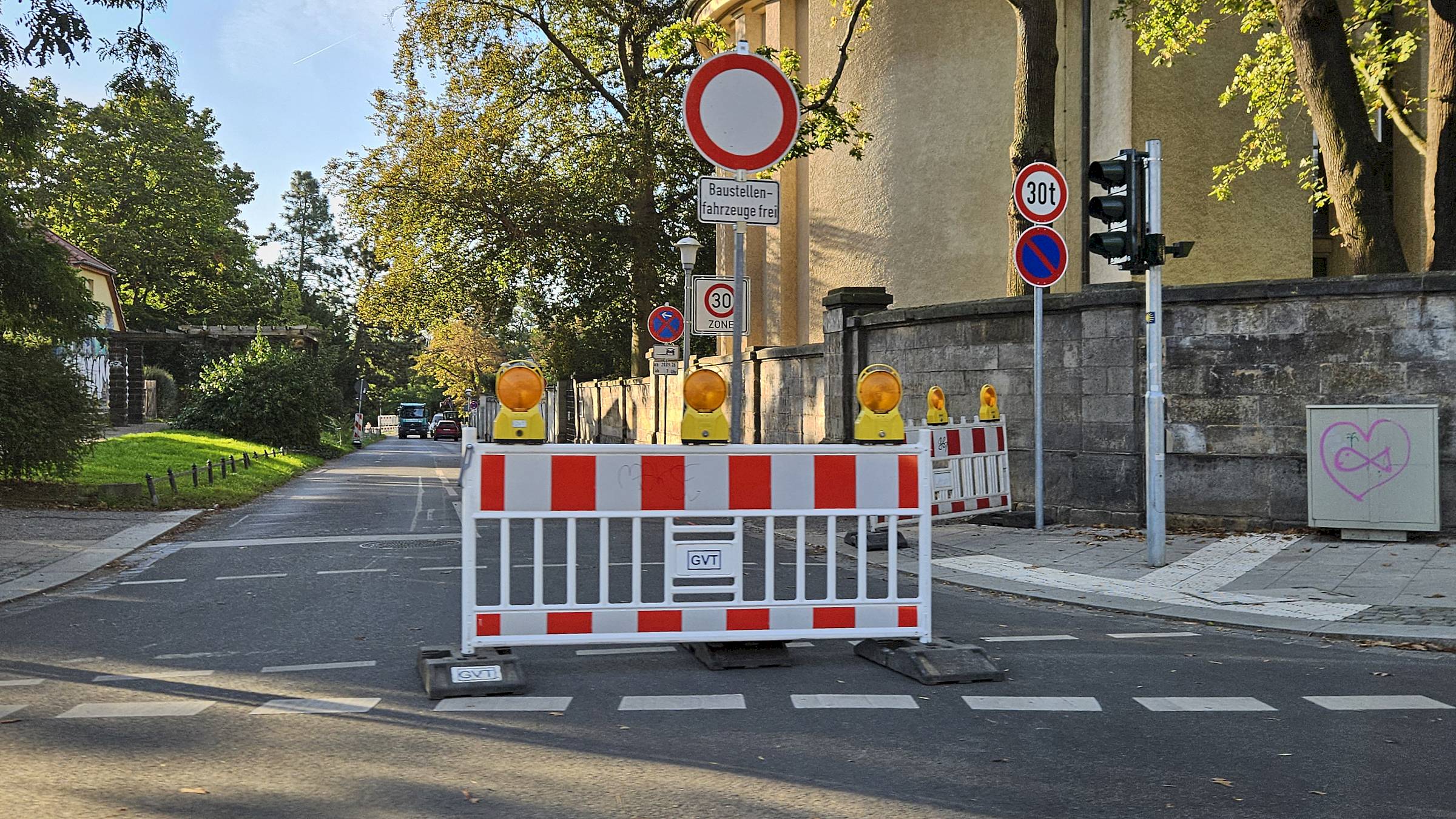 Diakonissenweg gesperrt - Foto: Anton Launer