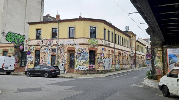 An der Kreuzung Eschenstraße, Dammweg eröffnet Mitte November das Esche Tanzlokal. Foto: Anton Launer